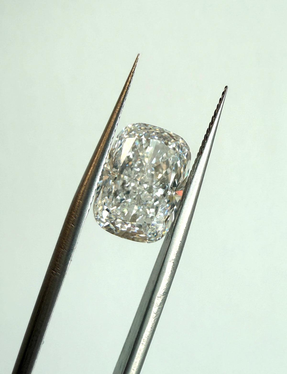 5.02 ct Cushion Modified Brilliant cut F VS1