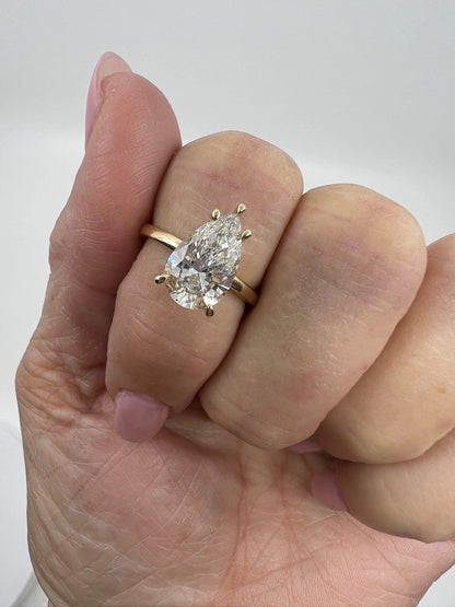 Simone Diamond Ring