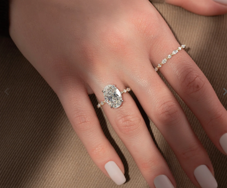 3.55ct E VVS2 Oval Lab Diamond Ring in 14k Yellow Gold size 4.25